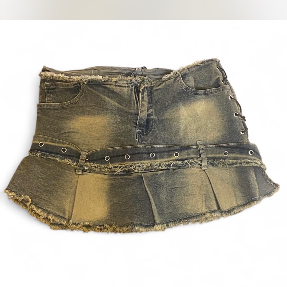 Stylish Frayed Denim Skirt
